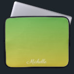 Gepersonaliseerd groen en geel ombre laptop sleeve<br><div class="desc">Gepersonaliseerd groen en geel ombre</div>