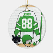 Gepersonaliseerd groen en wit ijs Hockey Jersey Keramisch Ornament (Links)