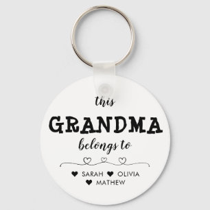 Gepersonaliseerd hart Deze oma behoort tot Sleutelhanger