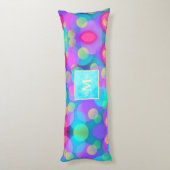 Gepersonaliseerd helder, heet roze, turquoise mono lichaamskussen (Achterkant (Verticaal))