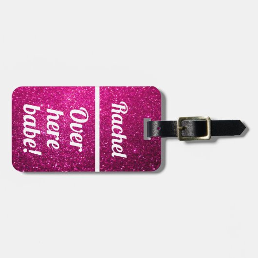 Gepersonaliseerd hier babe | Funny Bagagelabel (Voorkant horizontaal)