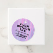 Gepersonaliseerd in haar verjaardagsevenement bedankjes labels (In situ)