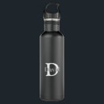 Gepersonaliseerd Initiaal Modern Black en White Waterfles<br><div class="desc">Gepersonaliseerd Initiaal Moderne fles met zwart en wit roestvrij staal. Deze sjabloon maakt het voor u gemakkelijk om de Initiaal en de Tekst van de Naam aan te passen. Ideaal voor uw bedrijf of als cadeau met die extra persoonlijke aanraking!</div>