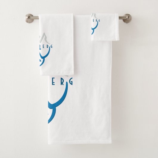 Gepersonaliseerd Inspirerend Iceberg Art Blue Bad Handdoek (Insitu)