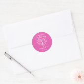 Gepersonaliseerd jubileum 5 jaar roze toermalijn ronde sticker (Envelop)