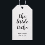 Gepersonaliseerd kalligrafie De bruidstribe bruilo Cadeaulabel<br><div class="desc">Pas deze eenvoudige moderne cadeau labels aan met de woorden "the bride tribe" geschreven in mooie kalligrafie ♥</div>