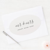 Gepersonaliseerd Kalligrafie Mr. & Mrs. Pas getrou Ovale Sticker (Envelop)