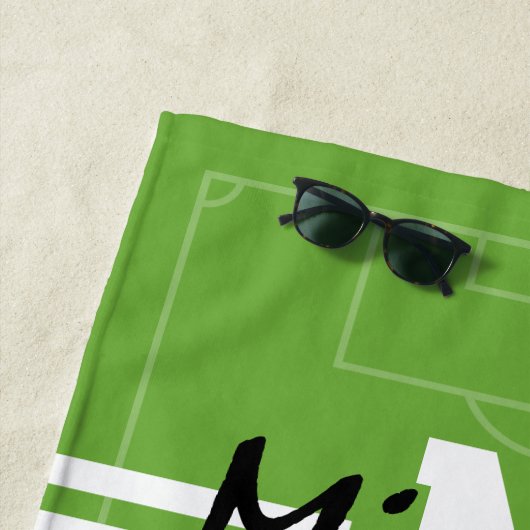 Gepersonaliseerd Kinder Soccer Football Monogram Strandlaken (In situ)