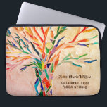 Gepersonaliseerd kleurig boombeige laptop sleeve<br><div class="desc">Deze decoratieve laptophoes is voorzien van een afdruk van een regenbooggekleurde mozaïekboom op een bleke beige achtergrond. Voeg jouw naam en zaken toe om dit hoesje te personaliseren. Gebruik de optie Verdere wijzigingen aanpassen om de tekstgrootte, stijl of kleur te wijzigen als u dat wenst. Omdat we ons eigen kunstwerk...</div>