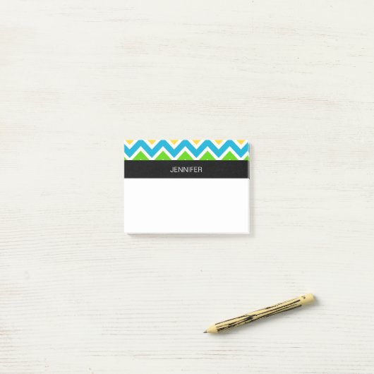 Gepersonaliseerd kleurig Chevron Pattern Post-it® Notes (Op bureau)