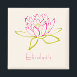 Gepersonaliseerd. Lotus Bloem / Waterlelie Tekenin Magneet<br><div class="desc">Een omtrek van een lotusbloem / waterlelie. De bloemblaadjes zijn roze getekend en de bladeren zijn groen getekend. Personaliseer met jouw naam geschreven in een sierlijk lettertype in heet roze. De achtergrond is een delicate eierschaal wit.</div>