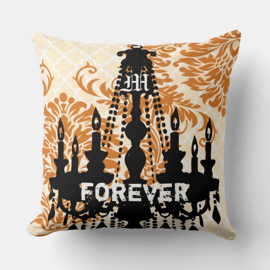 Gepersonaliseerd luchters monogram met huwelijksda kussen (Voorkant)