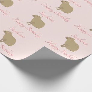 Gepersonaliseerd meisje roze Capybara Pattern Birt Cadeaupapier