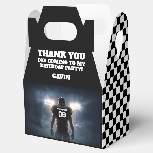 Gepersonaliseerd met naam Retro Football Party Bedankdoosjes (Geopend)