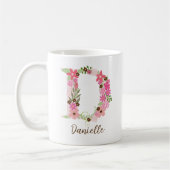Gepersonaliseerd monogram Bloemletter D Koffiemok (Links)