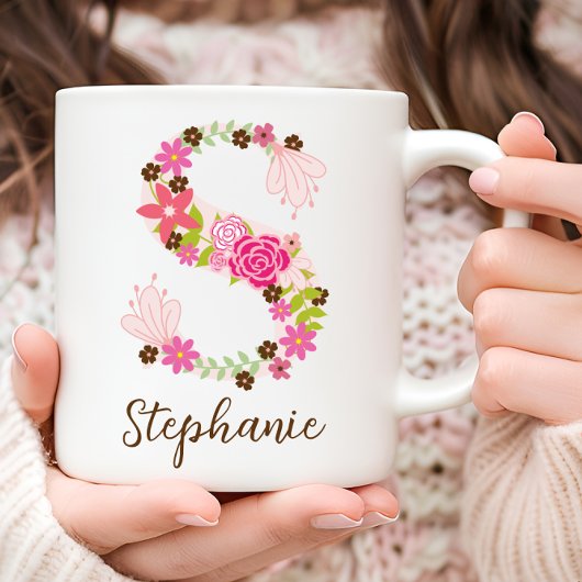 Gepersonaliseerd monogram Bloemletter S Koffiemok