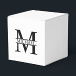 Gepersonaliseerd monogram en naam bedankdoosjes<br><div class="desc">Gepersonaliseerde Monogram- en naamcadeaus met gepersonaliseerde monogram en naam in klassieke stijl van het serif lettertype. Perfect als vaderdag cadeautjes voor vader,  cadeaus voor grootvader,  echtgenoot,  groom,  beste man,  groomsmen en nog veel meer.</div>