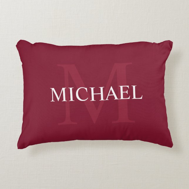 Gepersonaliseerd monogram en naam Burgundy Red Accent Kussen (Voorkant)