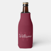 Gepersonaliseerd monogram en naam Burgundy Red Flesjeskoeler (Fles Voorkant)