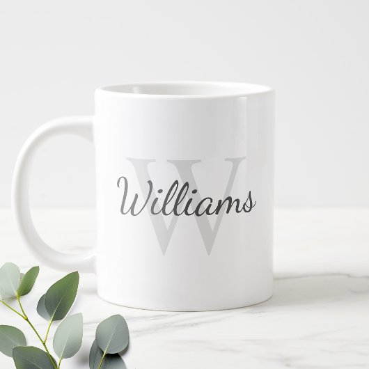 Gepersonaliseerd monogram en naam grote koffiekop