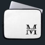 Gepersonaliseerd monogram en naam laptop sleeve<br><div class="desc">Gepersonaliseerde Monogram- en naamcadeaus met gepersonaliseerde monogram en naam in klassieke stijl van het serif lettertype. Perfect als vaderdag cadeautjes voor vader, cadeaus voor grootvader, echtgenoot, afstuderen en nog veel meer.</div>