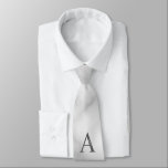 Gepersonaliseerd monogram en naam Stropdas<br><div class="desc">De gepersonaliseerde eigenschappen van het Monogram en van de Cadeaufunctie van de Naam personaliseerde monogram en naam in klassieke serif doopvontstijl. Perfect als vaderdag cadeaus voor vader, cadeaus voor groomsmen en voor speciale gelegenheden.</div>
