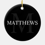 Gepersonaliseerd monogram en naam zwart keramisch ornament (Achterkant)