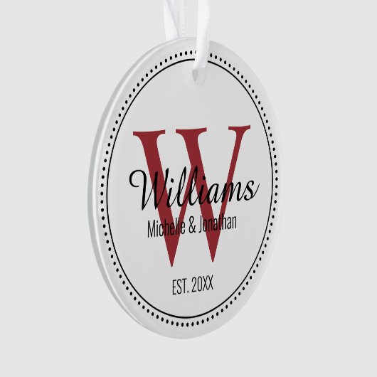 Gepersonaliseerd Monogram Pas getrouwd Rood Acryl Ornament (voorkant)