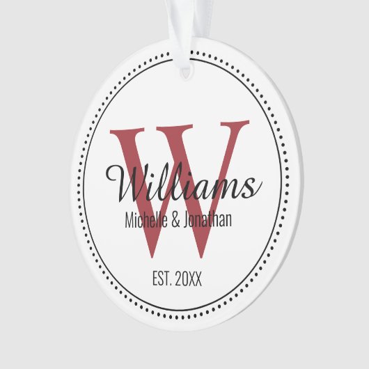 Gepersonaliseerd Monogram Pas getrouwd Rood Acryl Ornament (voorkant)