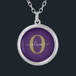 Gepersonaliseerd Monogram Script Name Paars White  Zilver Vergulden Ketting<br><div class="desc">Dit elegante monogram en het stijlvolle ontwerp van de manuscriptnaam kunnen als gift voor een verjaardag, een bruiloft, een vrijgezellenfeest, een verjaardag, een Moederdag of om het even welke gelegenheid worden gegeven. Het kan gepersonaliseerd worden met het initiaal en de naam van de persoon. U kunt het lettertype, de lettertypekleur,...</div>