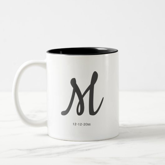 gepersonaliseerd monogram voeg jouw naam bruiloft  tweekleurige koffiemok (Links)