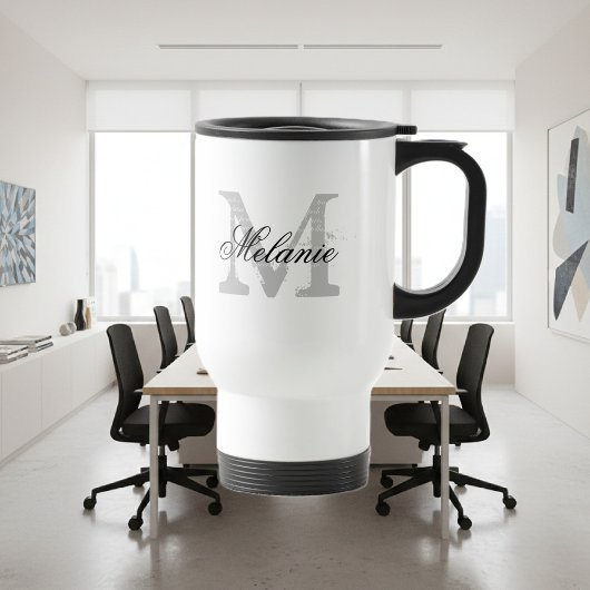 Gepersonaliseerd monogram voor typografie om reism reisbeker