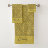 Gepersonaliseerd Mustard Yellow Pattern Bad Handdoek (Insitu)