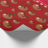 Gepersonaliseerd naam rood slothepatroon cadeaupapier (Hoek)