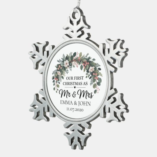 Gepersonaliseerd onze eerste kerst als Mr & Mrs 20 Tin Sneeuwvlok Ornament (Rechts)