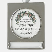 Gepersonaliseerd onze eerste kerst als Mr & Mrs 20 Verzilverd Banner Ornament (Voorkant)