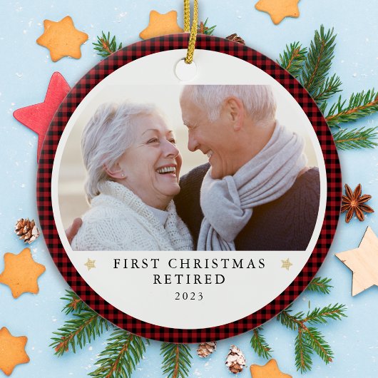 Gepersonaliseerd Onze Eerste Kerstmis Gepensioneer Keramisch Ornament