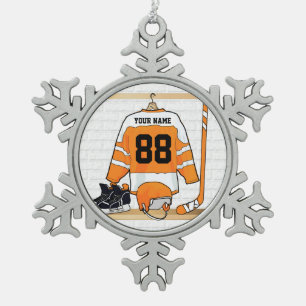 Gepersonaliseerd Oranje en wit ijs Hockey Jersey Tin Sneeuwvlok Ornament
