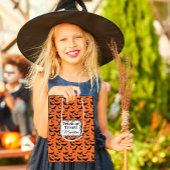 Gepersonaliseerd Oranje en zwarte Halloween vleerm Medium Cadeauzakje