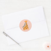 Gepersonaliseerd oranje giraffe ronde sticker (Envelop)