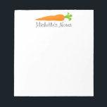 Gepersonaliseerd oranje notitieblok voor wortelrec<br><div class="desc">Gepersonaliseerd oranje wortelnotitieblok voor recepten en meer. Maak je eigen aangepaste memo en schrijf notitieblokken. Voeg uw eigen persoonlijke naam, logo, humoristische prijsopgave of gezegde toe. Gezonde papierwaren voor voedselthema's met een schattige plantaardige illustratie. Accessoires schrijven voor thuis, restaurant, school, kookbusiness, bedrijf, dinerfeest, bruiloft, pensioen, reünie, enz. Creëer ze voor...</div>