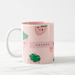 Gepersonaliseerd pastel Schattige aardbeienpatroon Tweekleurige Koffiemok