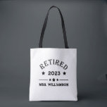 Gepersonaliseerd pensioen cadeau idee tote bag<br><div class="desc">Pensioen is een tijd van grote verandering - het begin van een nieuw hoofdstuk in je leven. Naarmate je dichterbij komt, kun je met vrienden, familie en collega’s praten over met pensioen gaan en ouder worden – met veel grappige en inspirerend opmerkingen. Misschien ken je iemand die de pensioengerechtigde leeftijd...</div>
