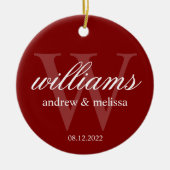 Gepersonaliseerd rood en wit monogram keramisch ornament (Voorkant)