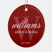 Gepersonaliseerd rood en wit monogram keramisch ornament (Links)