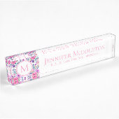 gepersonaliseerd roze bloemmonogram naambordje
