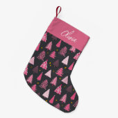 Gepersonaliseerd roze en grijs kerstboompatroon kleine kerstsok (Voorkant (Hangend))
