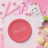 Gepersonaliseerd roze en Oranje Checkerboard Patro Papieren Bordje (Feest)