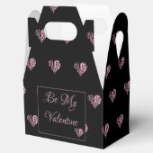 Gepersonaliseerd roze Filigree Heart Bedankdoosjes (Geopend)