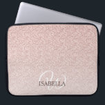 Gepersonaliseerd roze glitter Ombre Name Monogram Laptop Sleeve<br><div class="desc">Chic faux roze glitter design met ombre effect,  vervaagt de roze glitter op een witte achtergrond. U kunt deze elegante laptophoes personaliseren met jouw naam en monogram of andere tekst. Perfecte persoonlijke cadeaulaptophoes. Neem contact met ons op via onze winkel als je hulp of overeenkomende producten nodig hebt.</div>